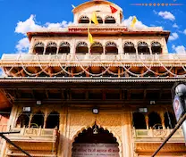 Banke Bihari Temple view 1